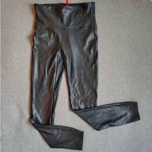 Spanx Shiny Faux Leather Leggings Women Petite Medium Stretch Black Pull On 25”